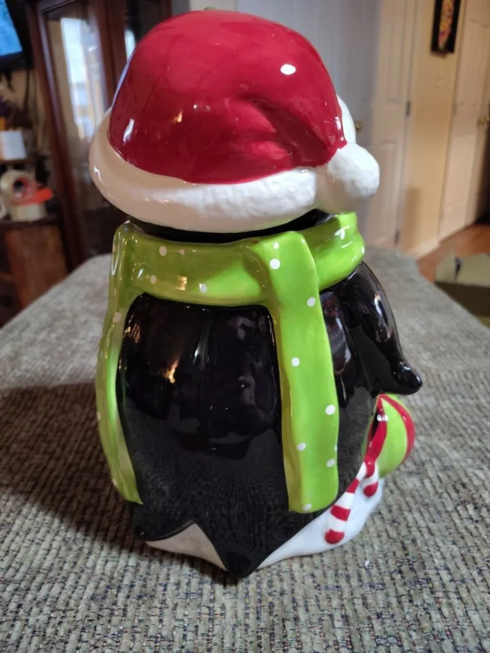COLLECTIBLE PENGUIN COOKIE JAR - GREAT FOR WINTER MONTHS